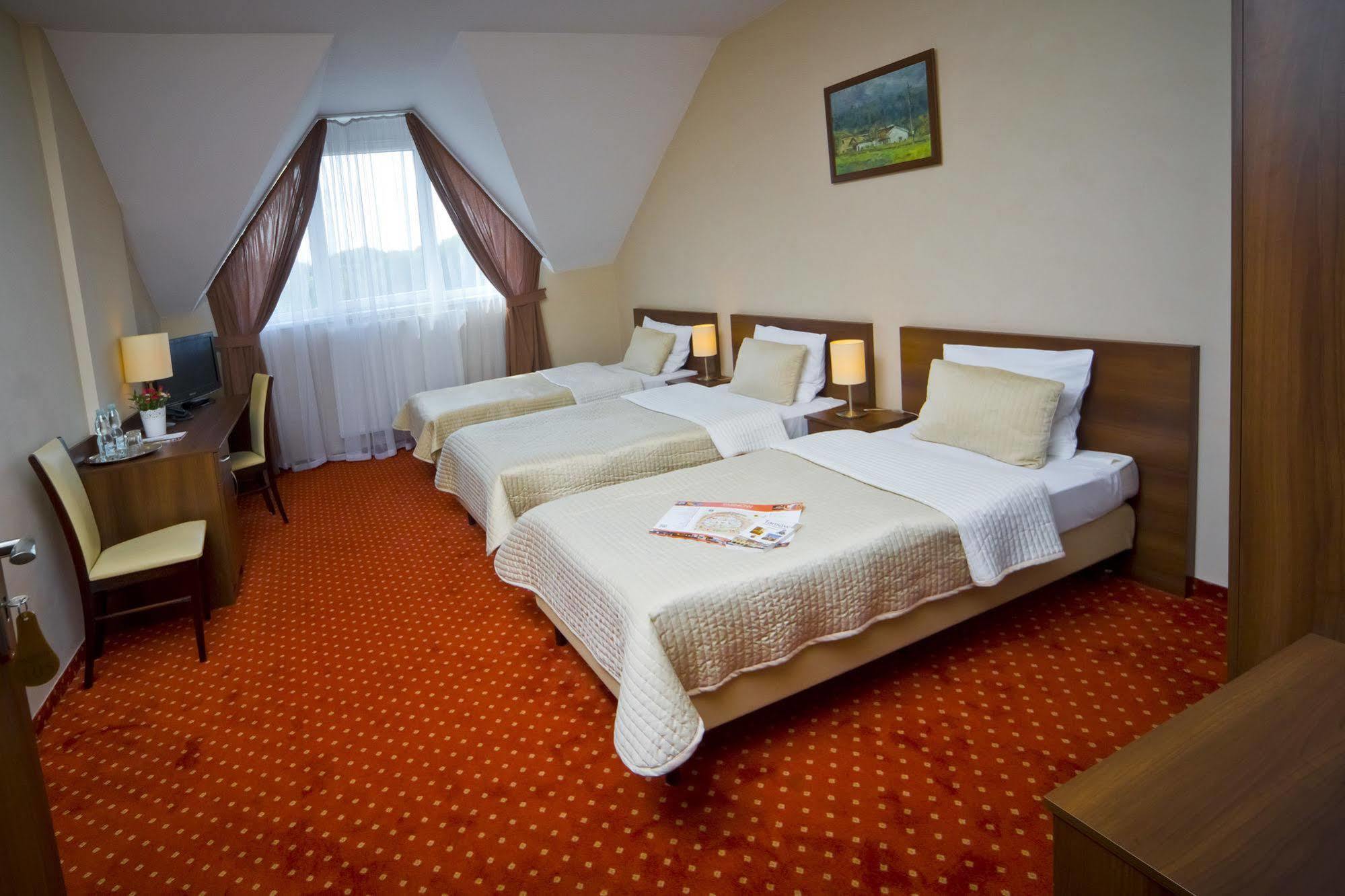 Hotel Kantoria Tarnów Dış mekan fotoğraf